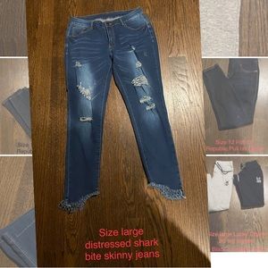 Shark bite distressed skinny jeans size large